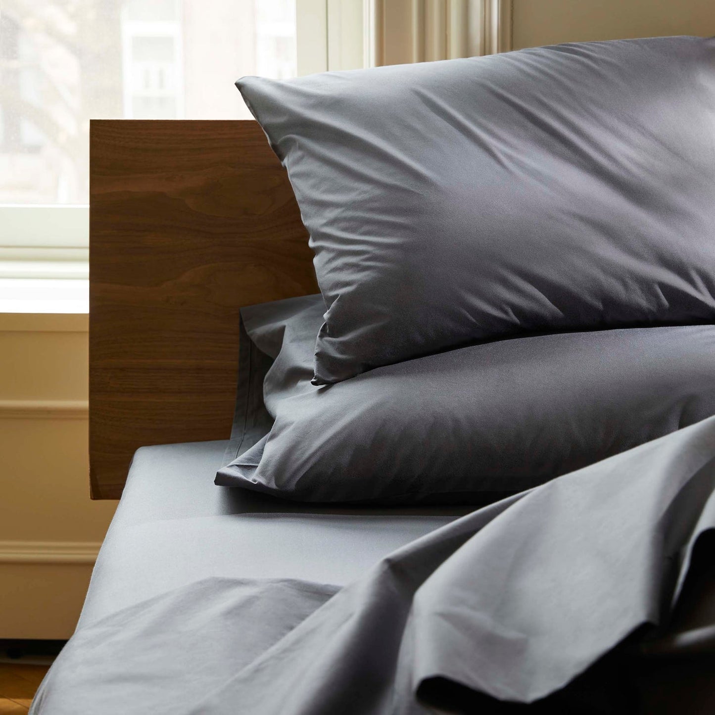 Brooklinen - Luxe Sateen Pillowcases - King Size - Standard/Queen Size