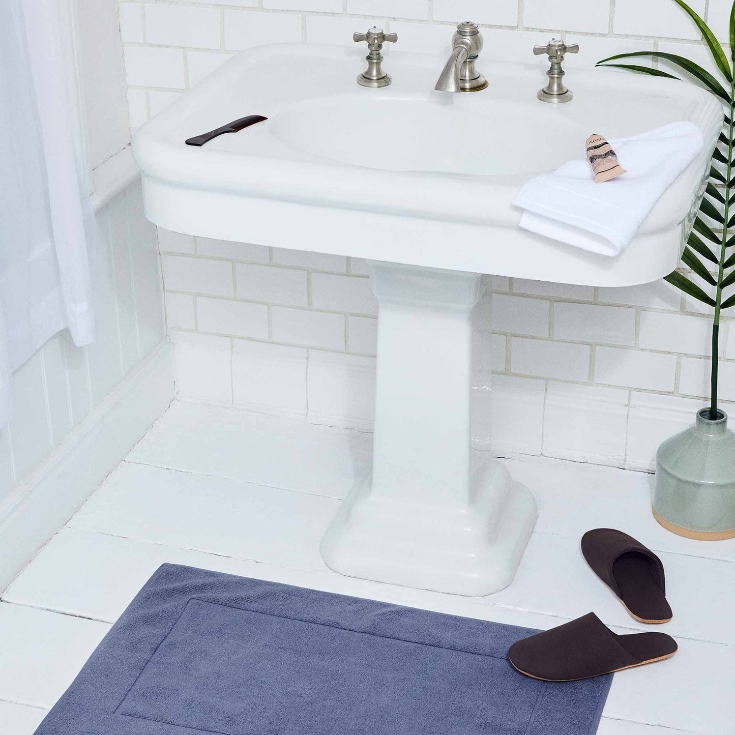 Brooklinen - Bath Mat - Premium Bathroom Rug